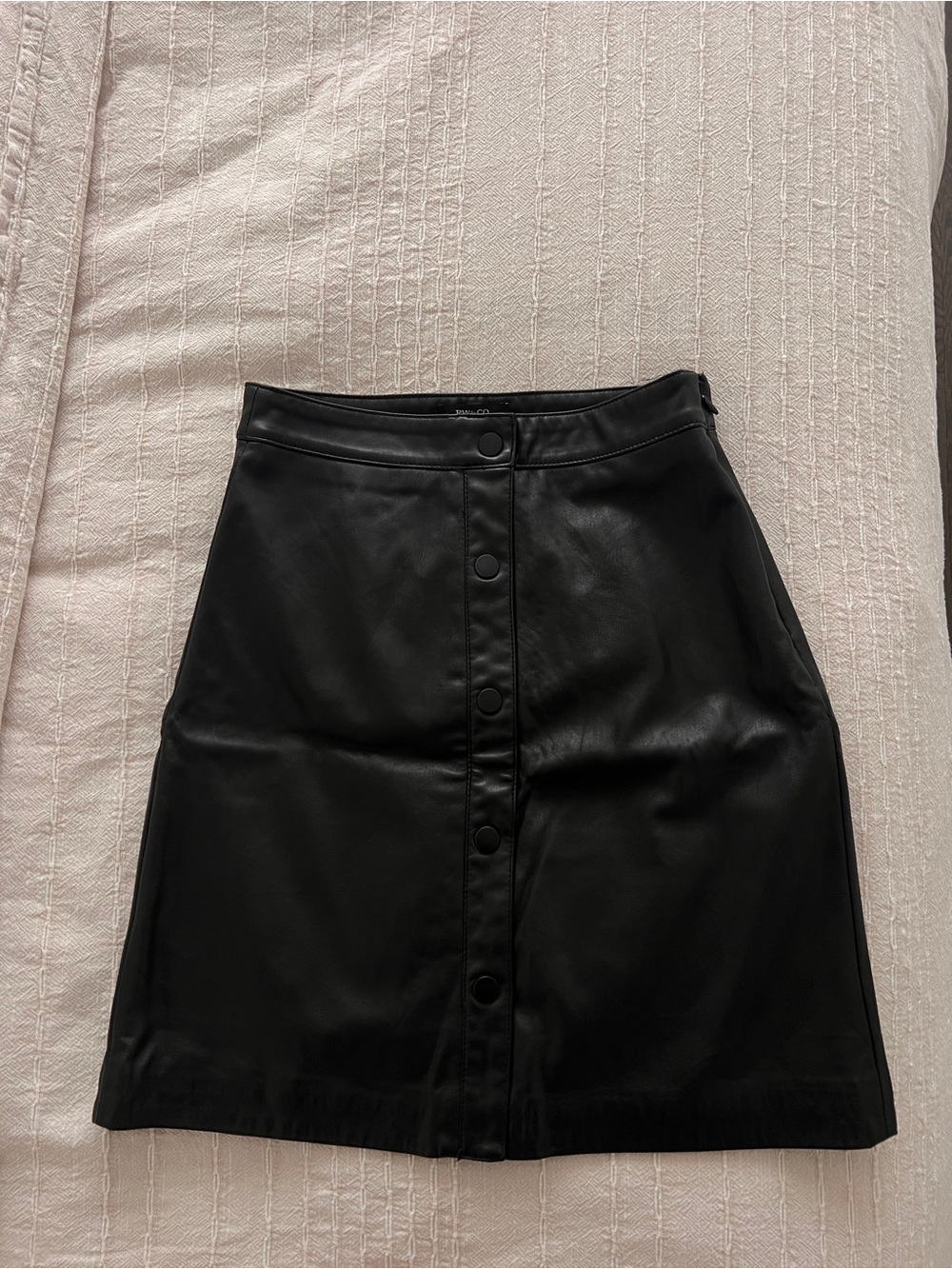 RW&CO. Black Faux Leather Button-Front Mini Skirt